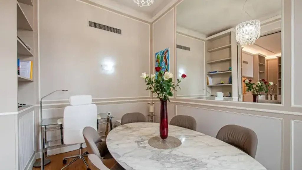 Dining Room - Luxury Flat with Sea View in Bordighera