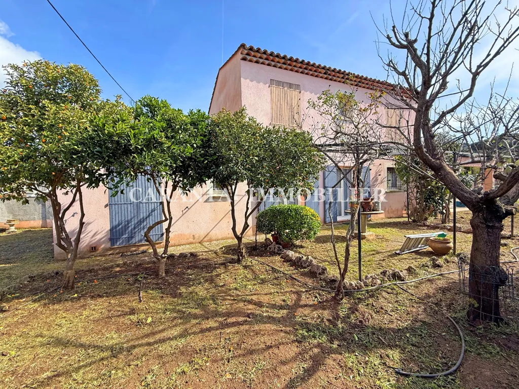 Extérieur - Villa Récemment Construite avec Jardin à Sainte-Maxime