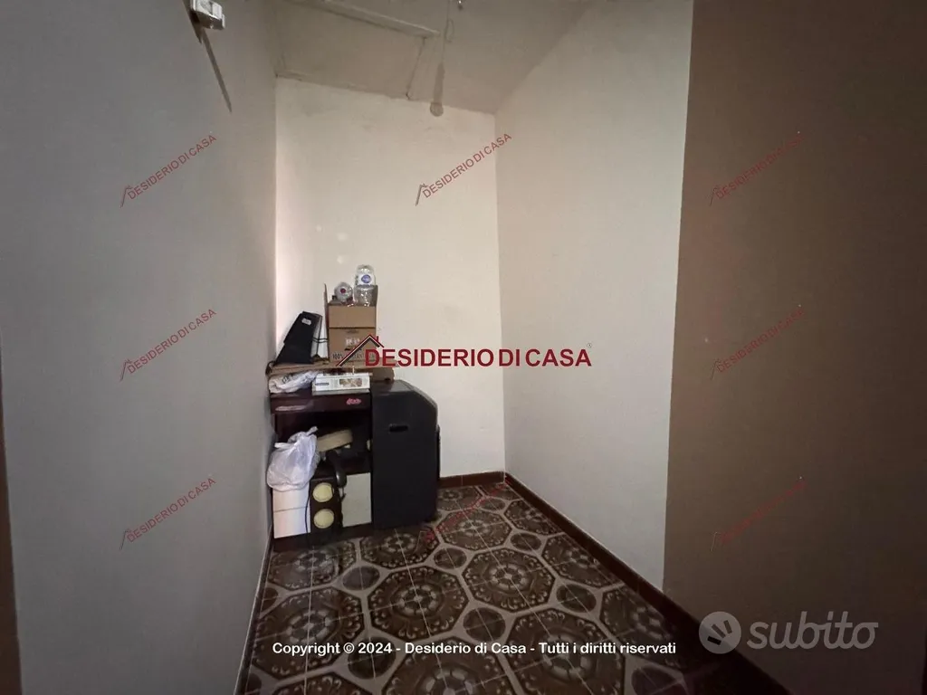 Esik - Furnished Apartment with Balcony in Castelbuono