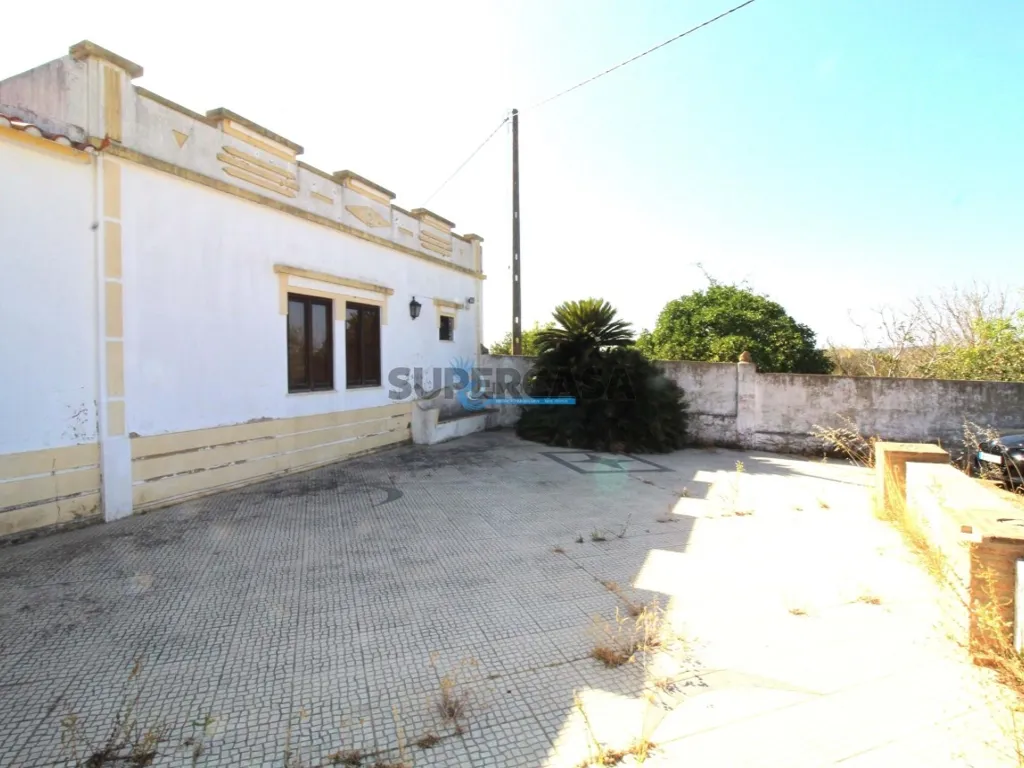 Aed - Algarvian Villa with Golf Course Proximity in Silves