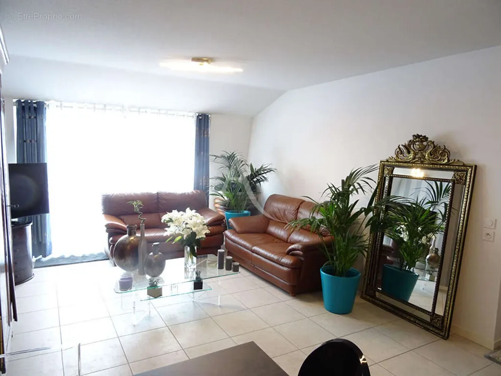 Séjour - Appartement avec terrasse au dernier étage à Pau