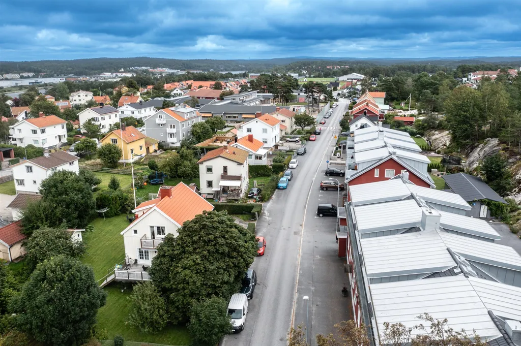 Õhuvaade - Bright 2nd Floor Flat with Garden in Central Strömstad