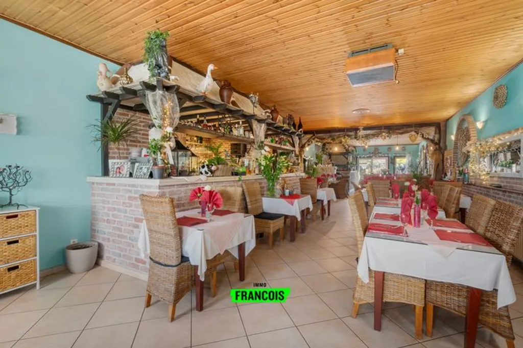 Söögituba - Commercial Property with Spacious Residence in Central Location