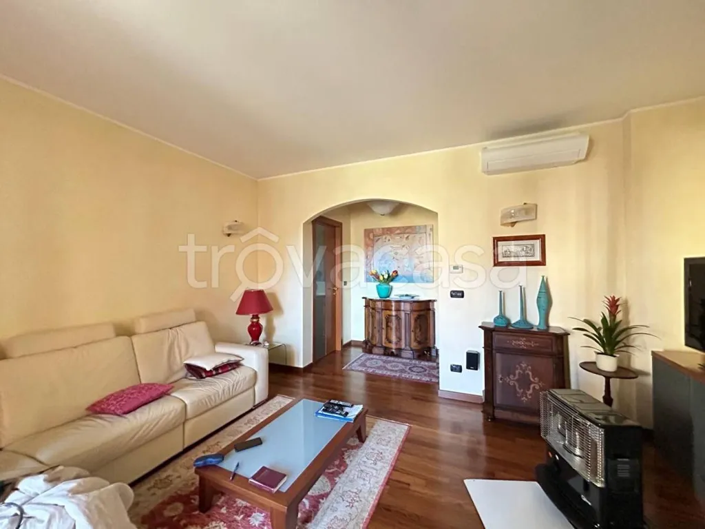 Soggiorno - Condo with Terraces in Fossano