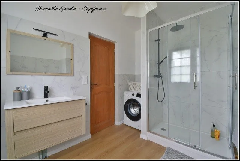 Salles de bain - Maison 3 pièces à Lanton