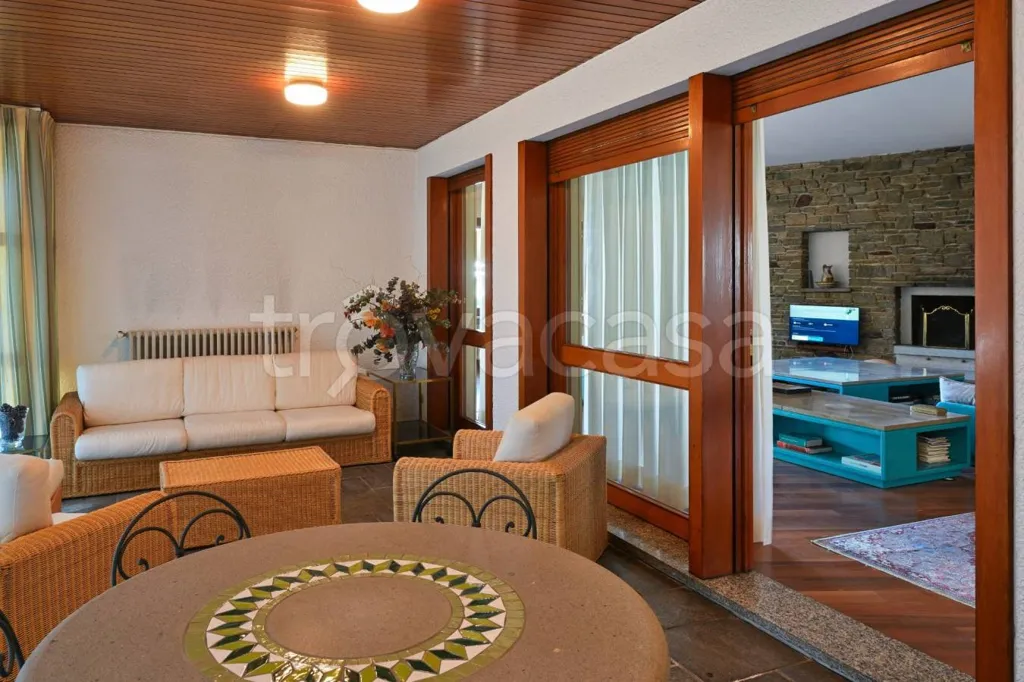 Elutuba - Villa with Private Garden in Gozzano