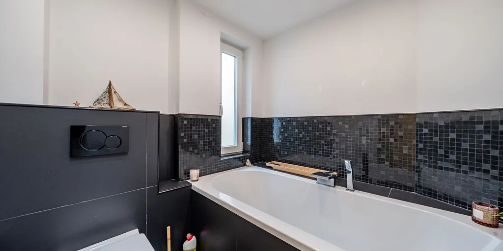 Vannitoad - Charming House with Courtyard in Evere