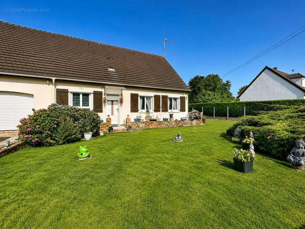Aed - Ground Floor Pavilion with Pool in Breuil-le-Vert