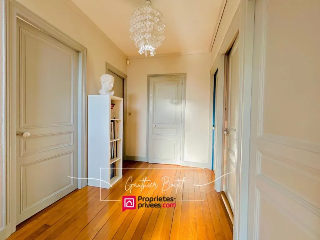 Entrée - Maison de Maître avec Jardin à Boissy-le-Châtel