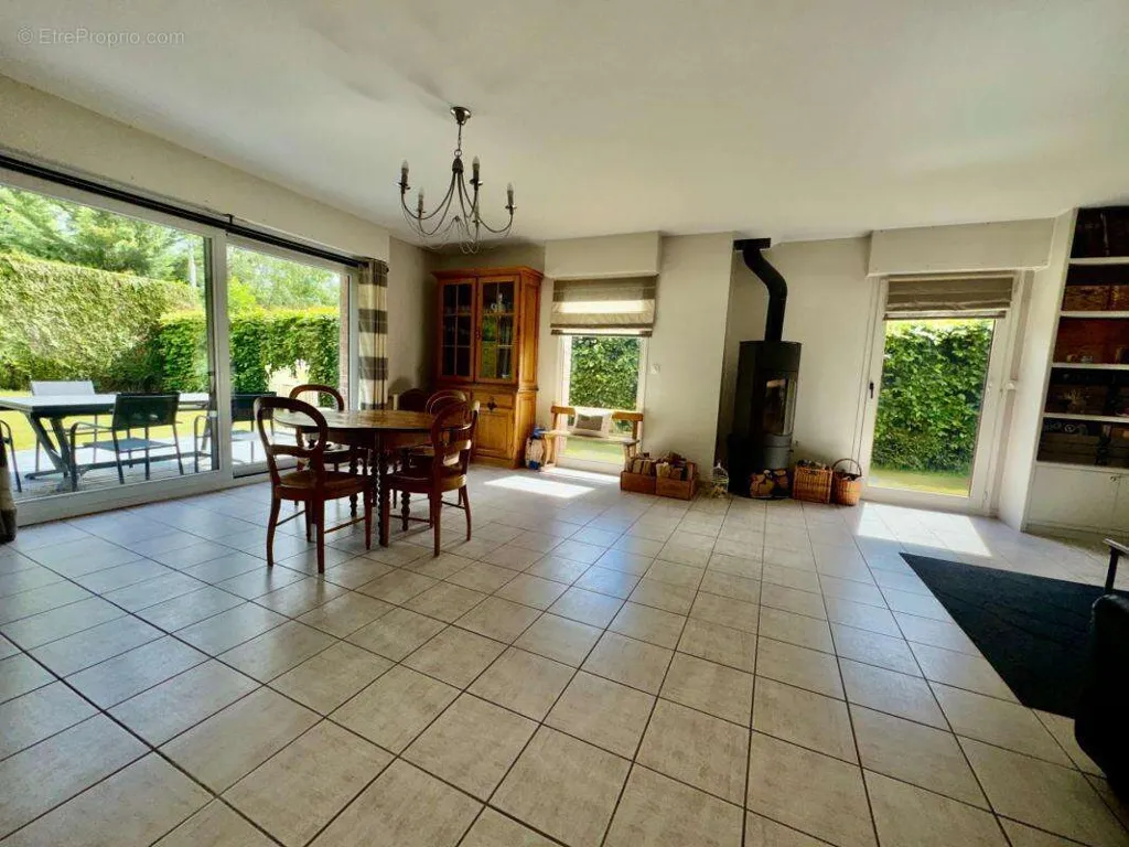 Salle à manger - Maison en Semi-Plain Pied avec Jardin à Wasquehal