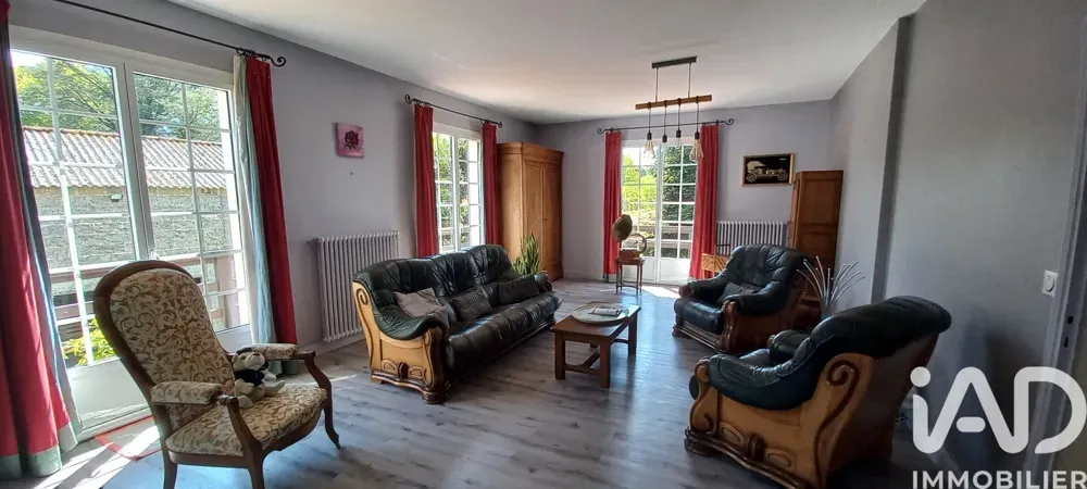 Maison 9 pièces à Cerizay