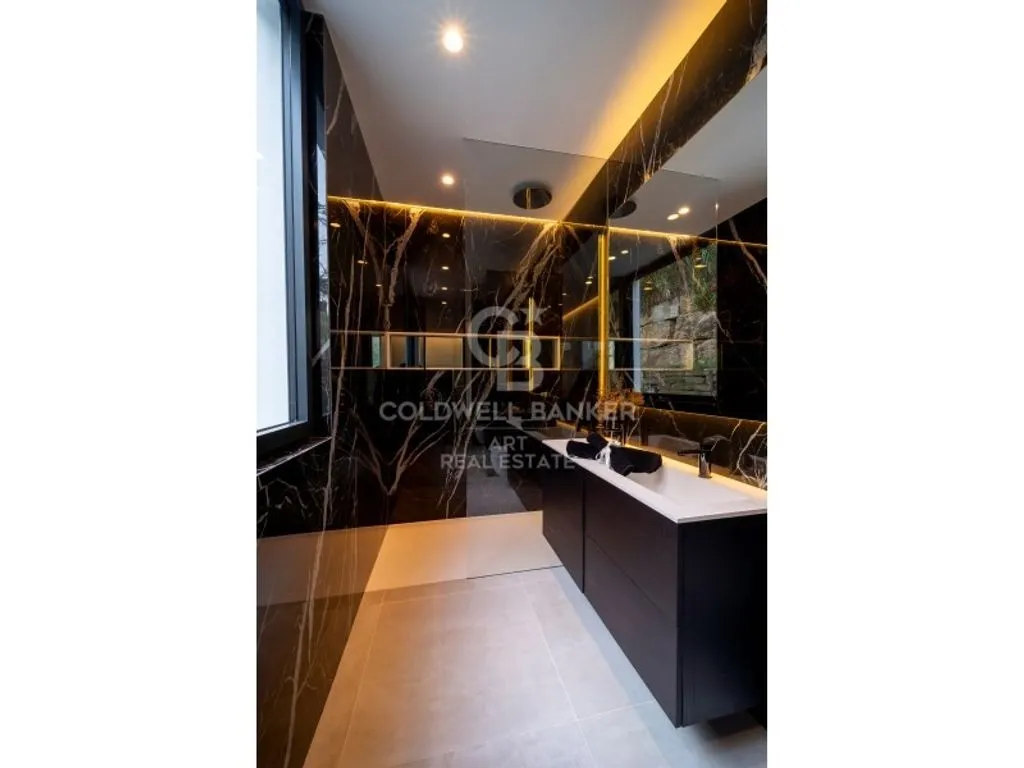 Vannitoad - Luxury Villa with Pool in Estepona