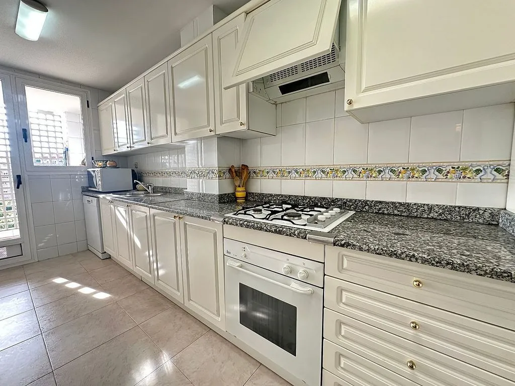 Cuisine - Furnished Flat with Balcony in Mestalla