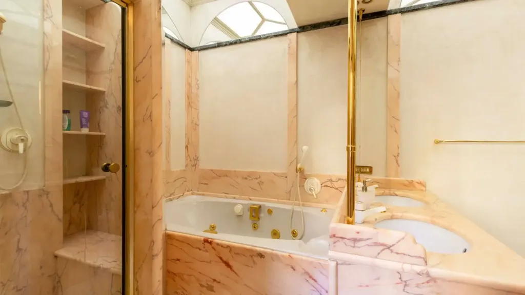Vannitoad - Historic Apartment with Soppalco in Torino