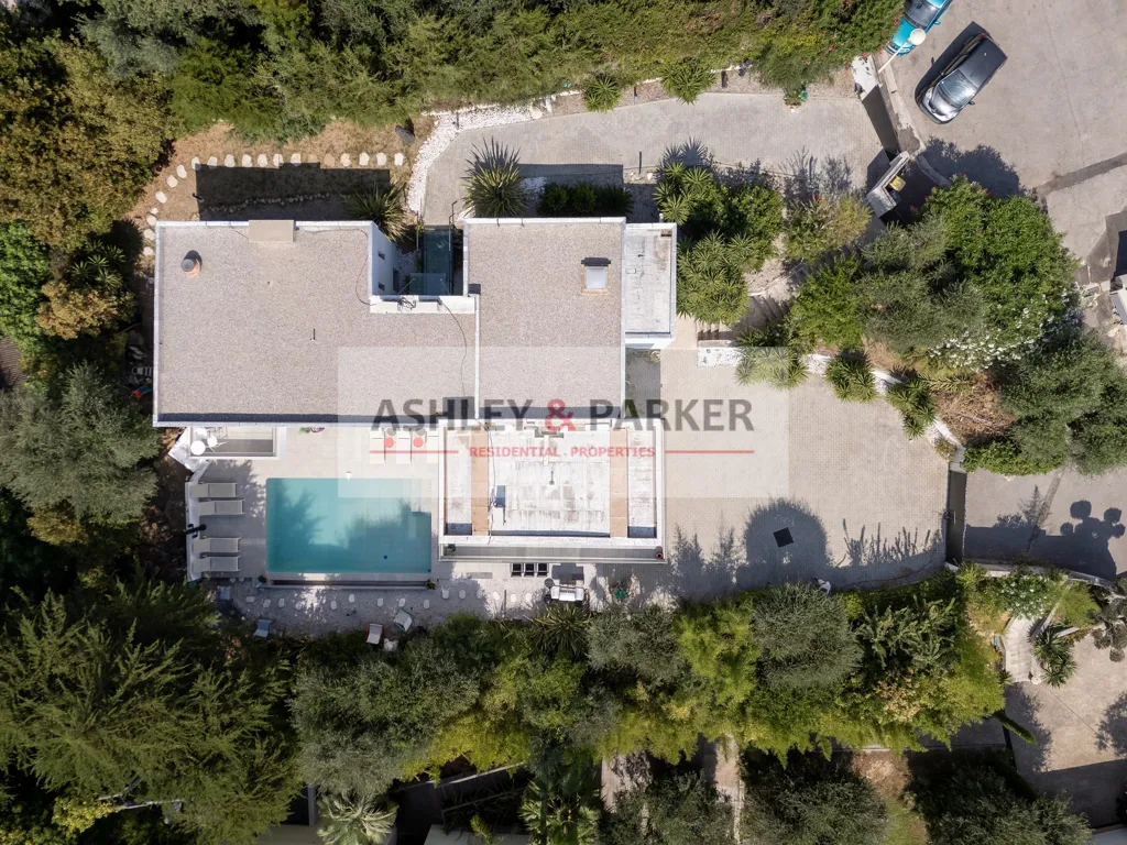 Vista aérea - Contemporary Villa with Sea View in Le Cannet