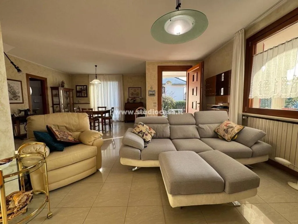 Elutuba - Luxury Villa with Private Garden in Mapello