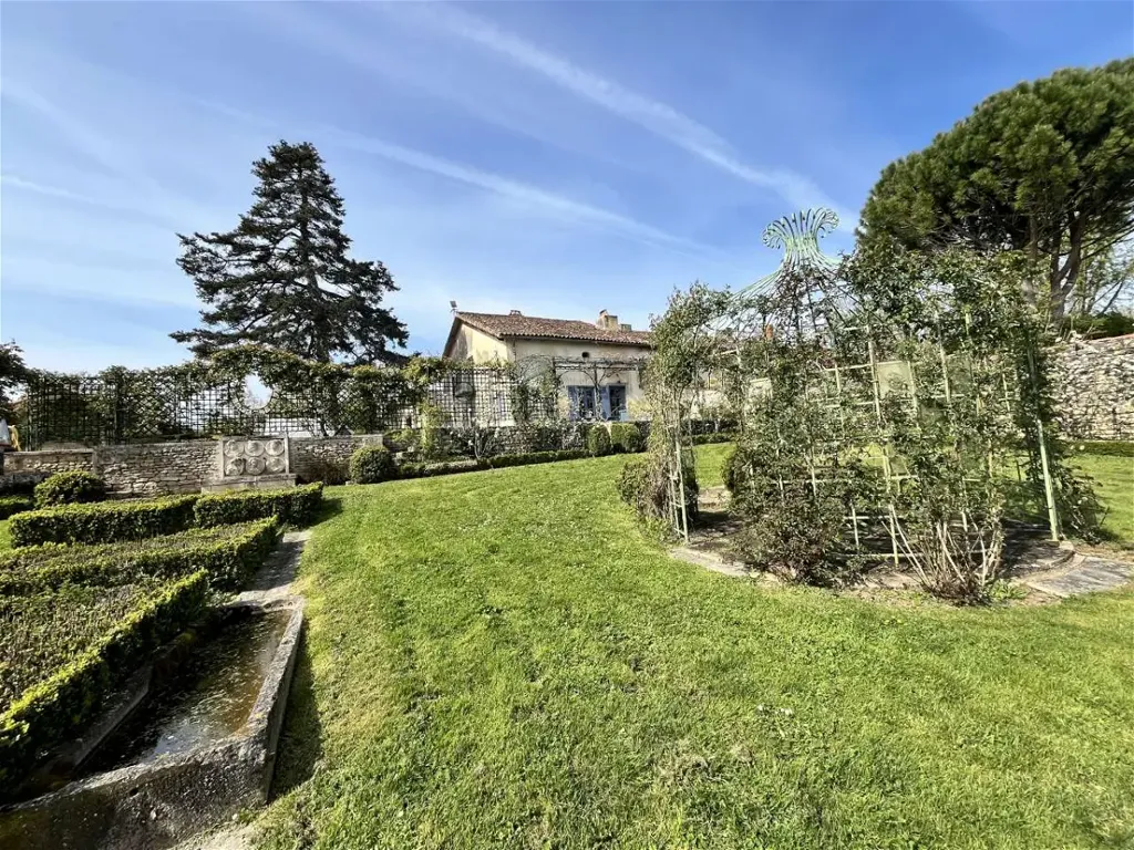 Jardin - Maison avec dépendance et jardin à Brion