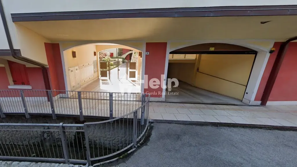 Garage - Armed Trilocale with Private Garden in Mori