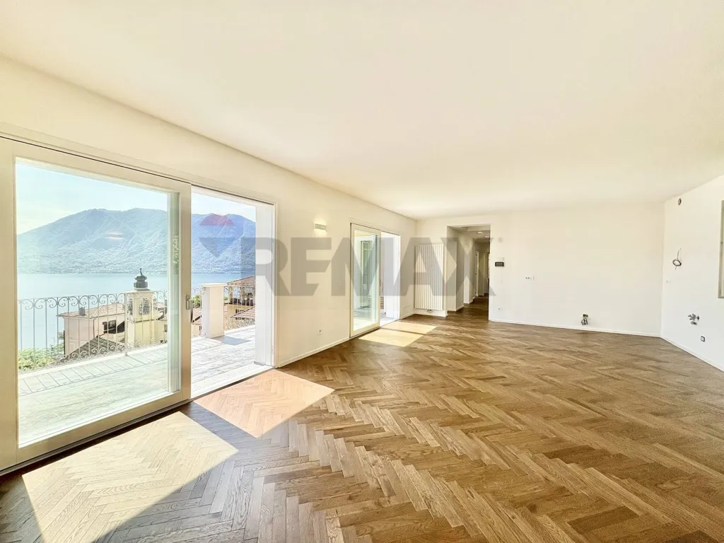 Elutuba - Modern Attico with Lake View in Ghiffa