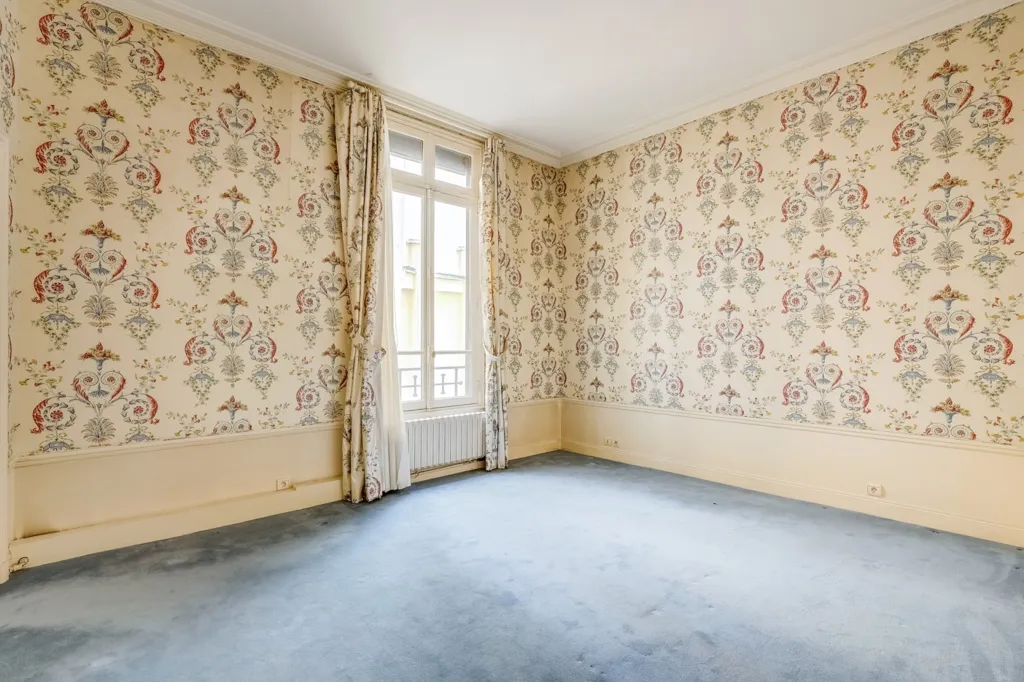 Pièces - Appartement 8 Pièces avec Balcon au 2ème Étage, Paris 6