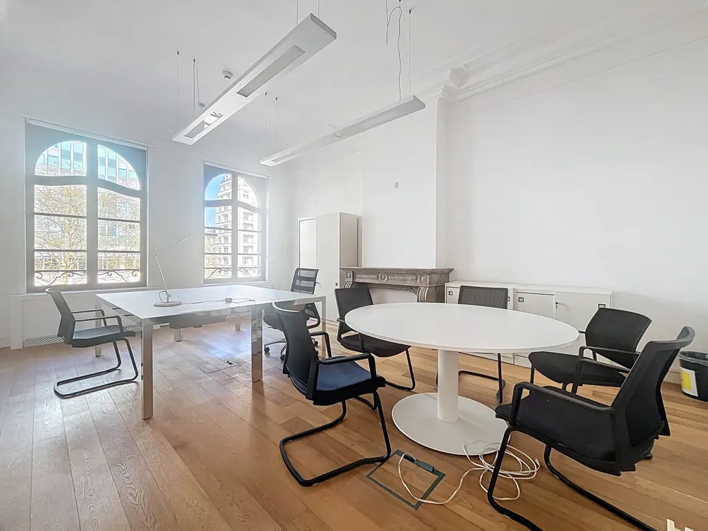Kabinet - Office Space with High Ceilings in Brussels