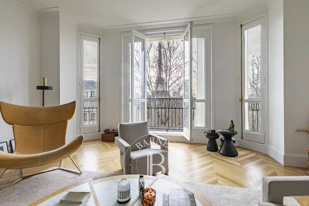 Elutuba - Upper Floor Apartment with Eiffel Tower View in Paris 7