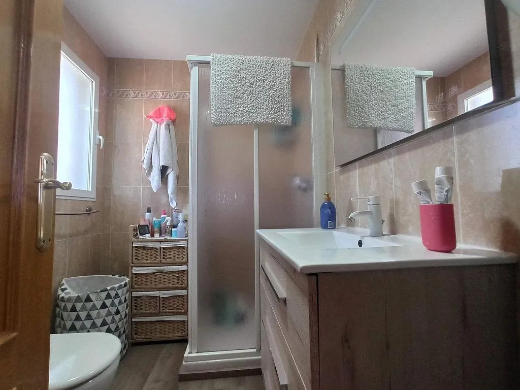 Salles de bain - Semi-Detached House with Pool in Los Girasoles