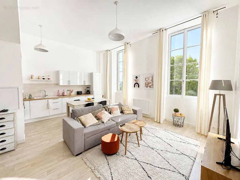 Elutuba - Duplex with Cathedral Ceiling in Poitiers