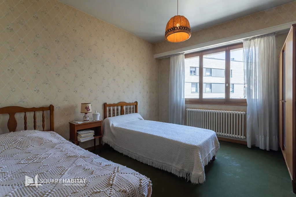 Bedrooms - Renovable 3-Bedroom Apartment in Annemasse