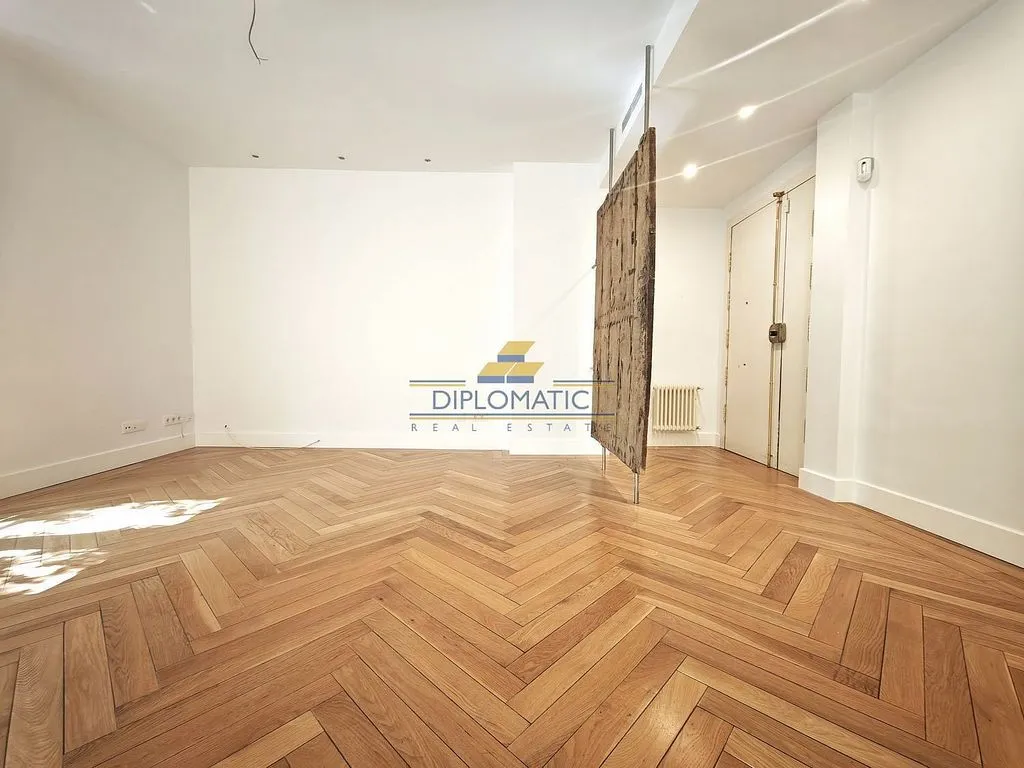 Pièces - Luxury Flat with Garage in Recoletos