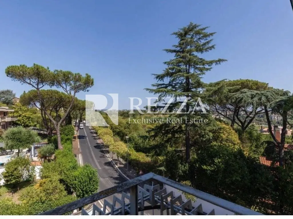 Balcon - Newly Built Apartment with Balconies in Rome