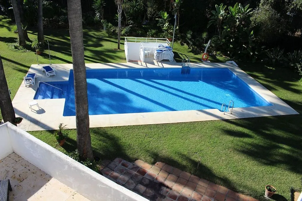 Pool - Luxury Apartment with Pool in Puerto Banús