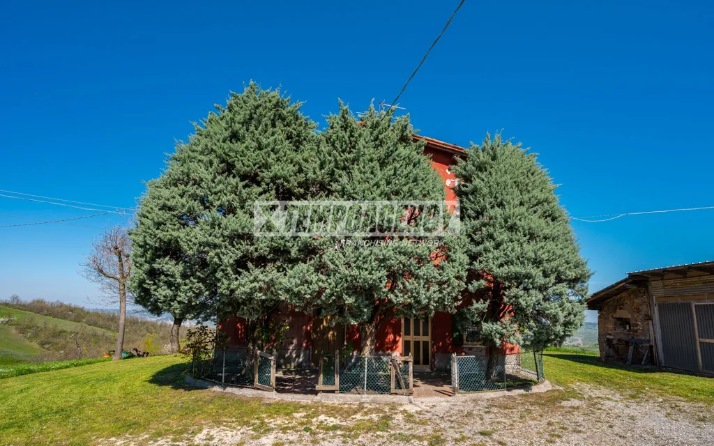 Välivaade - Detached House with Garage in Prignano sulla Secchia