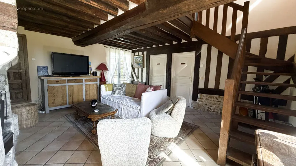 Elutuba - Thatched Cottage with Terrace in Pont-l'Évêque
