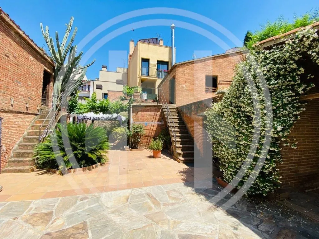 Jardin - Historic House with Garden in Cardedeu Centre