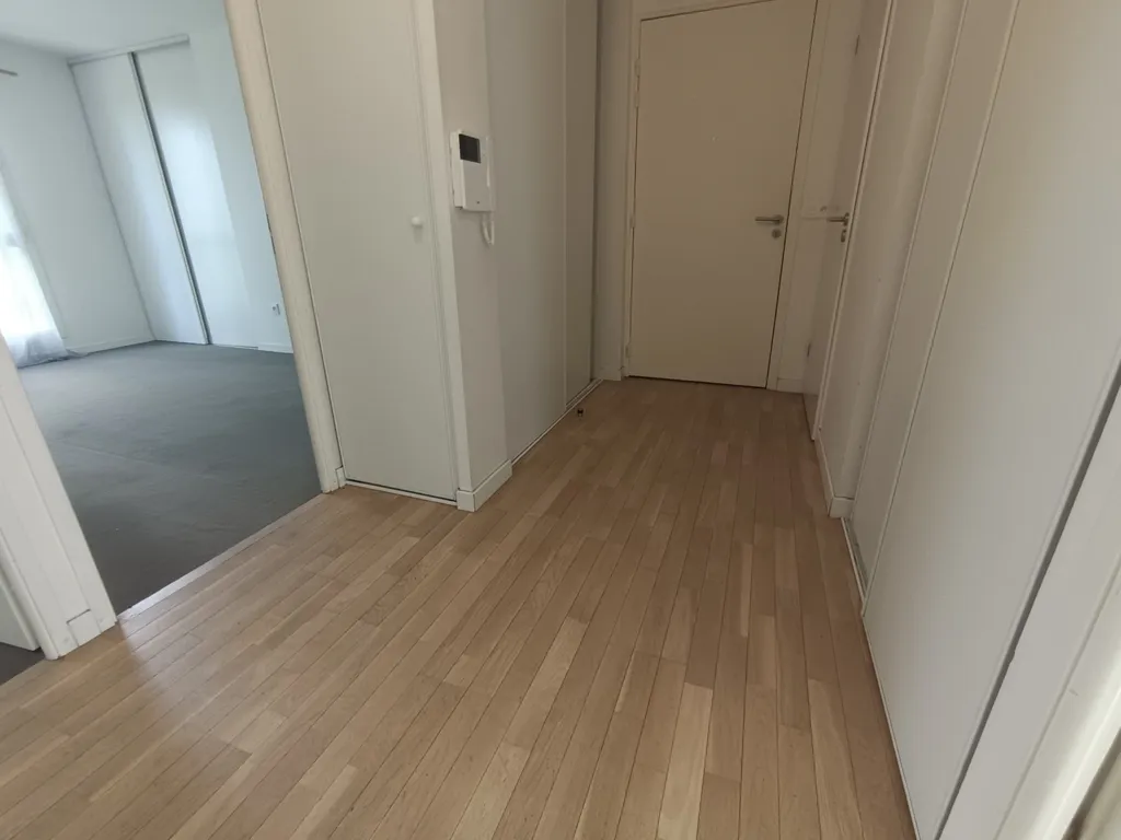 Esik - 3-Bed Apartment with Terrace in Rapie