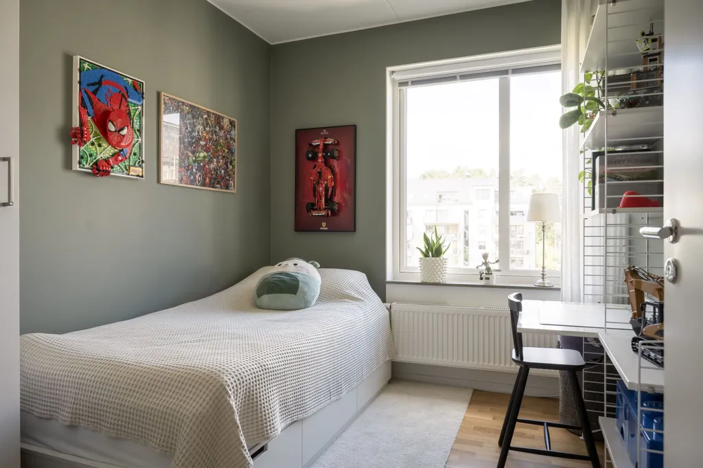 Camere da letto - Modern 4-Bedroom Flat with Balcony in Backadalsstigen