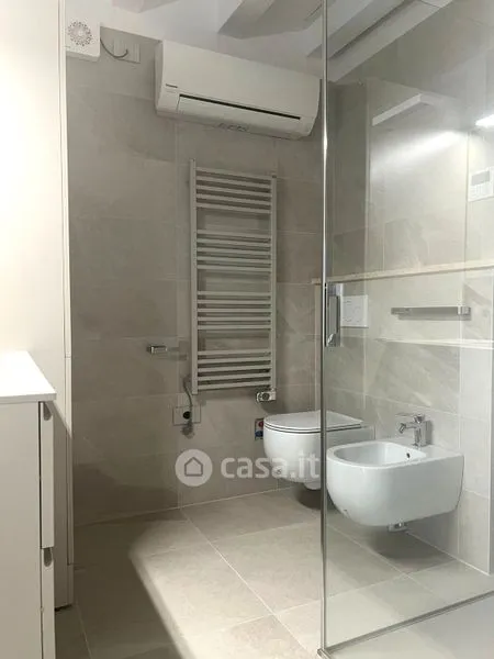 Vannitoad - Modern Studio Flat in Como's Historic Centre