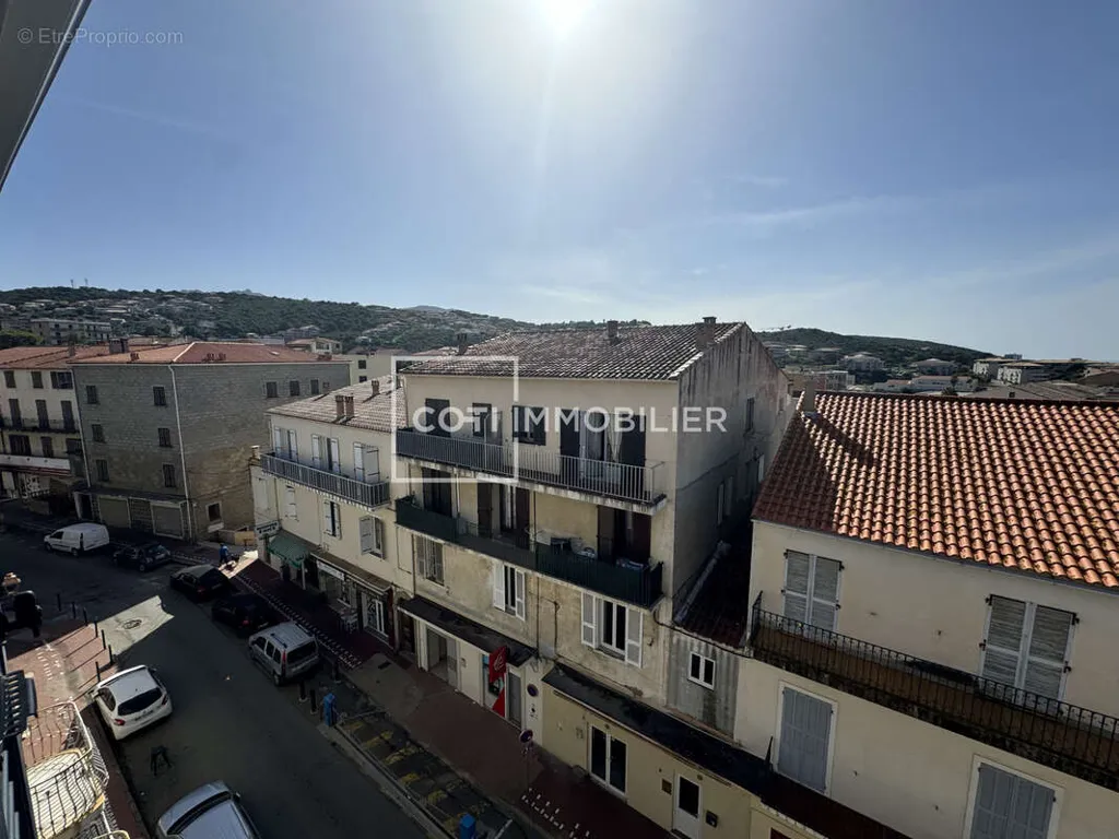 Balcone - Modernised 2-Bed Apartment in Propriano Centre