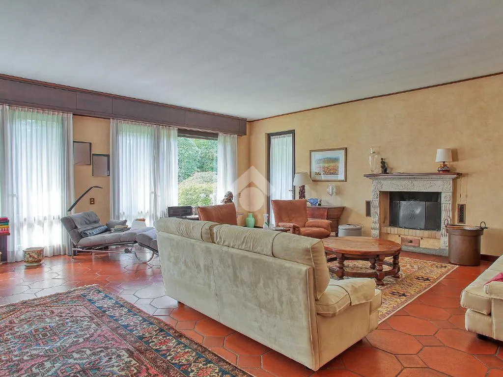 Elutuba - Luxury Villa with Pool near Luvinate