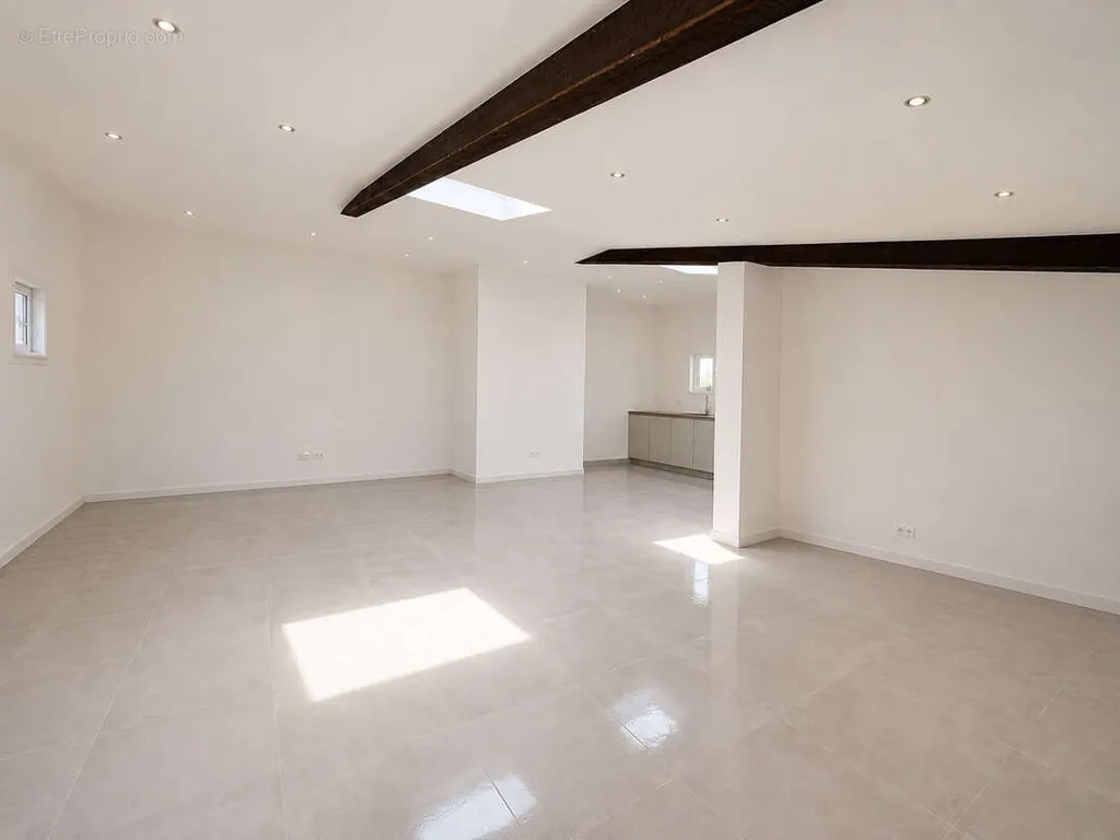 Pièces - Maison avec Piscine et Jardin à Allauch