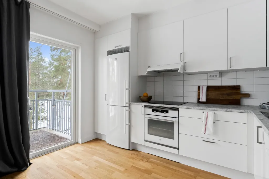 Köök - Modern Flat with Balcony in Farsta