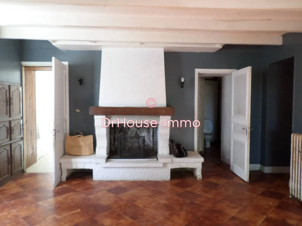 Elutuba - 7-Piece Property with Courtyard in Hiersac