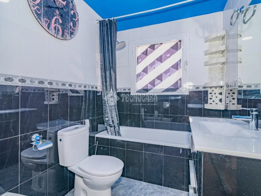 Bagni - Fully Renovated Duplex with Patio in Granada