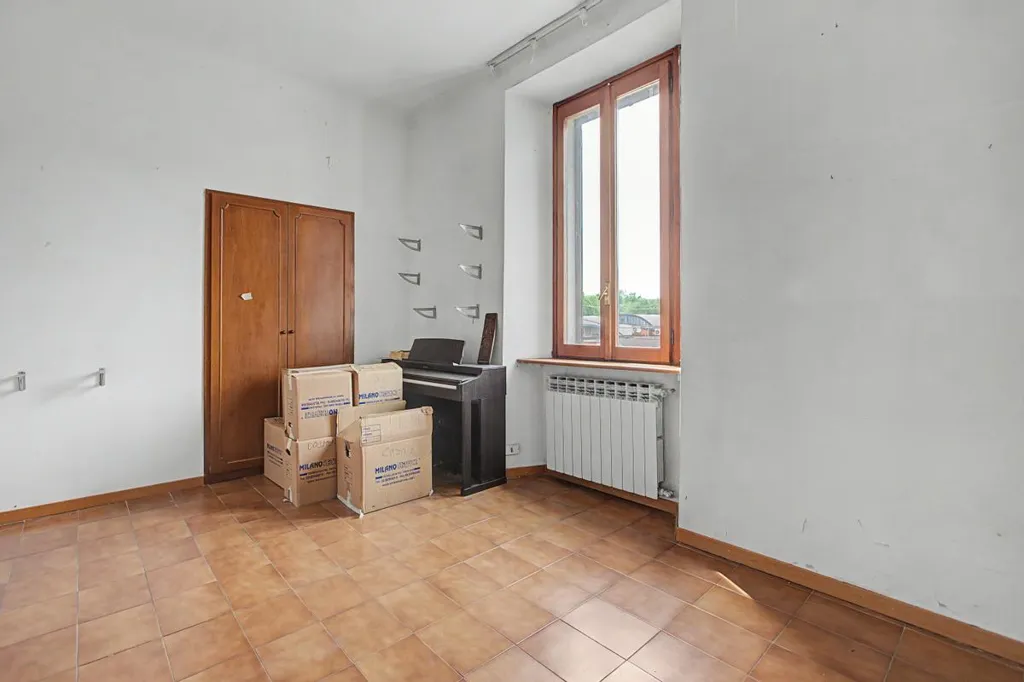 Toad - Twin-Storey Apartment with Ascender in Milan