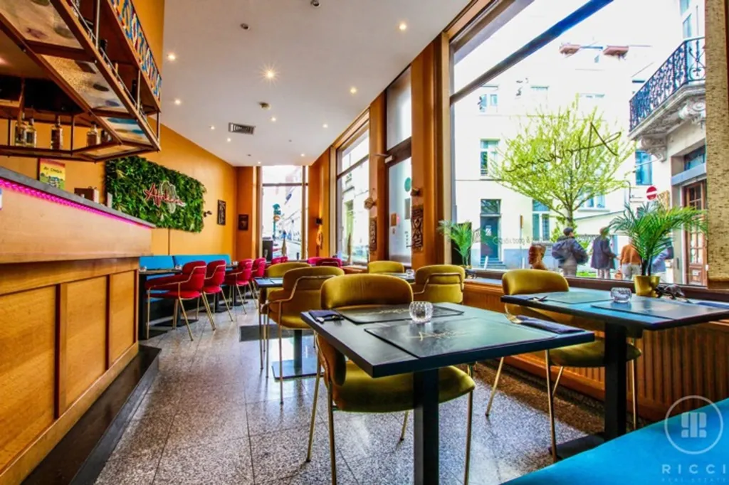 Salle à manger - Immeuble Mixte à Proximité du Square Marie-Louise à Bruxelles