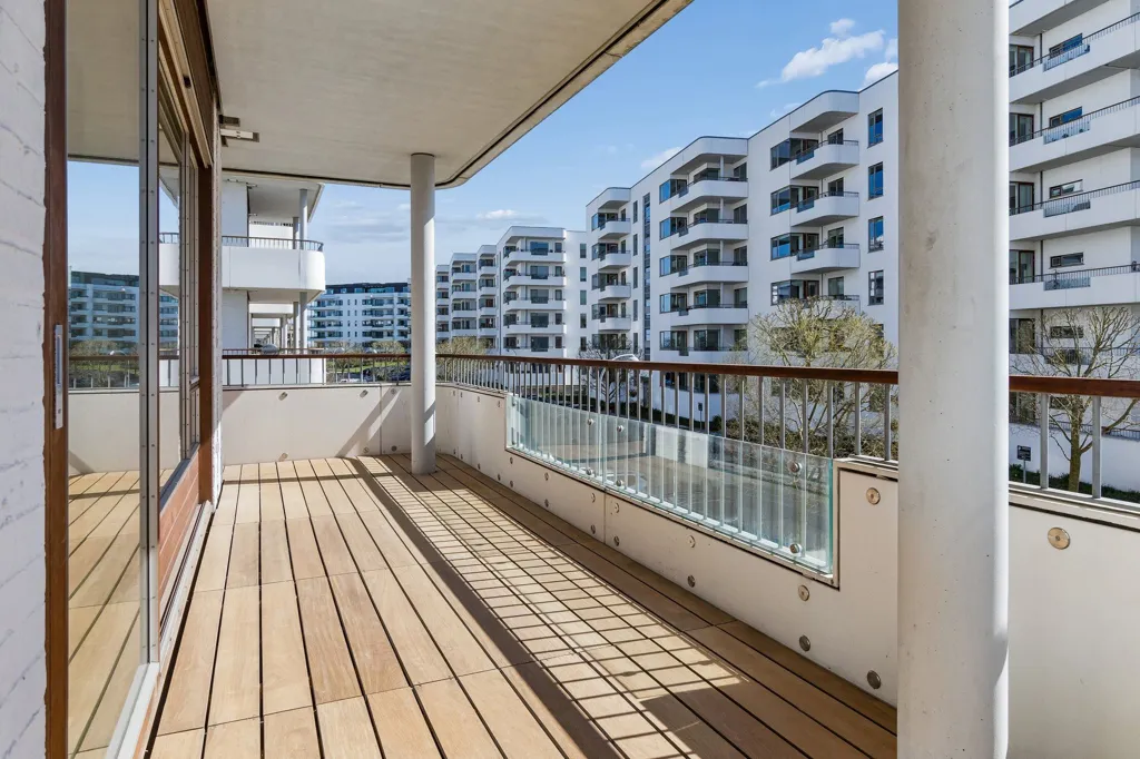 Balcone - Funkis Apartment with Waterfront Access in Hellerup