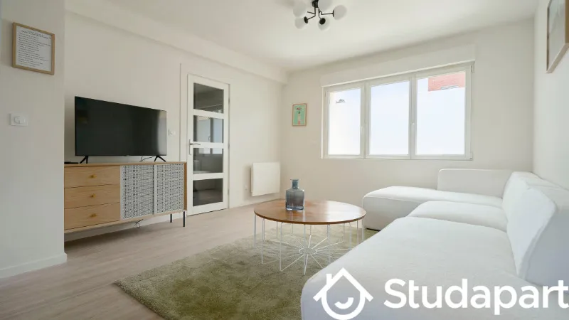 Séjour - Chambre en Colocation avec Garage à Lille