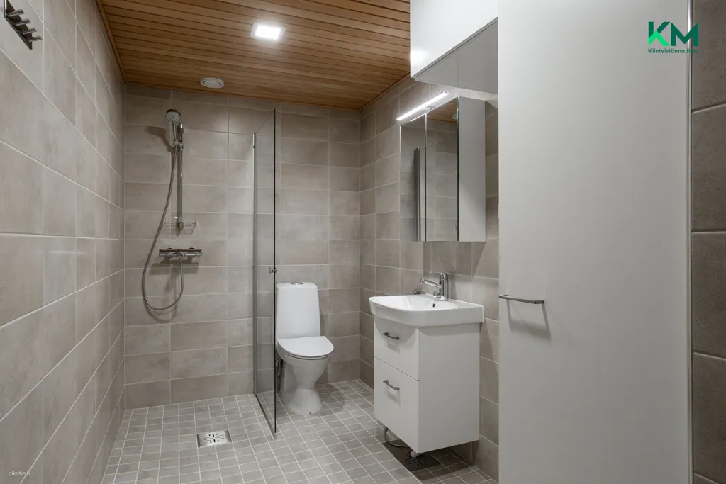 Vannitoad - Modern Apartment with Balcony in Turku Station North