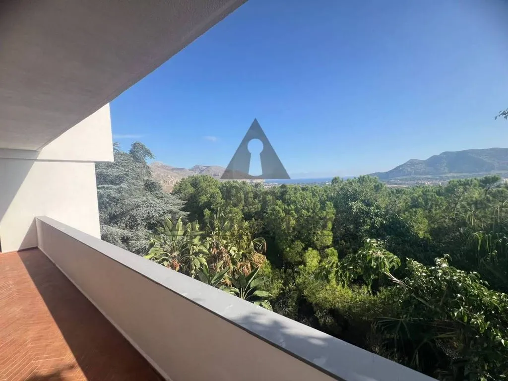 Balcon - Luxury Villa with Pool in Palermo